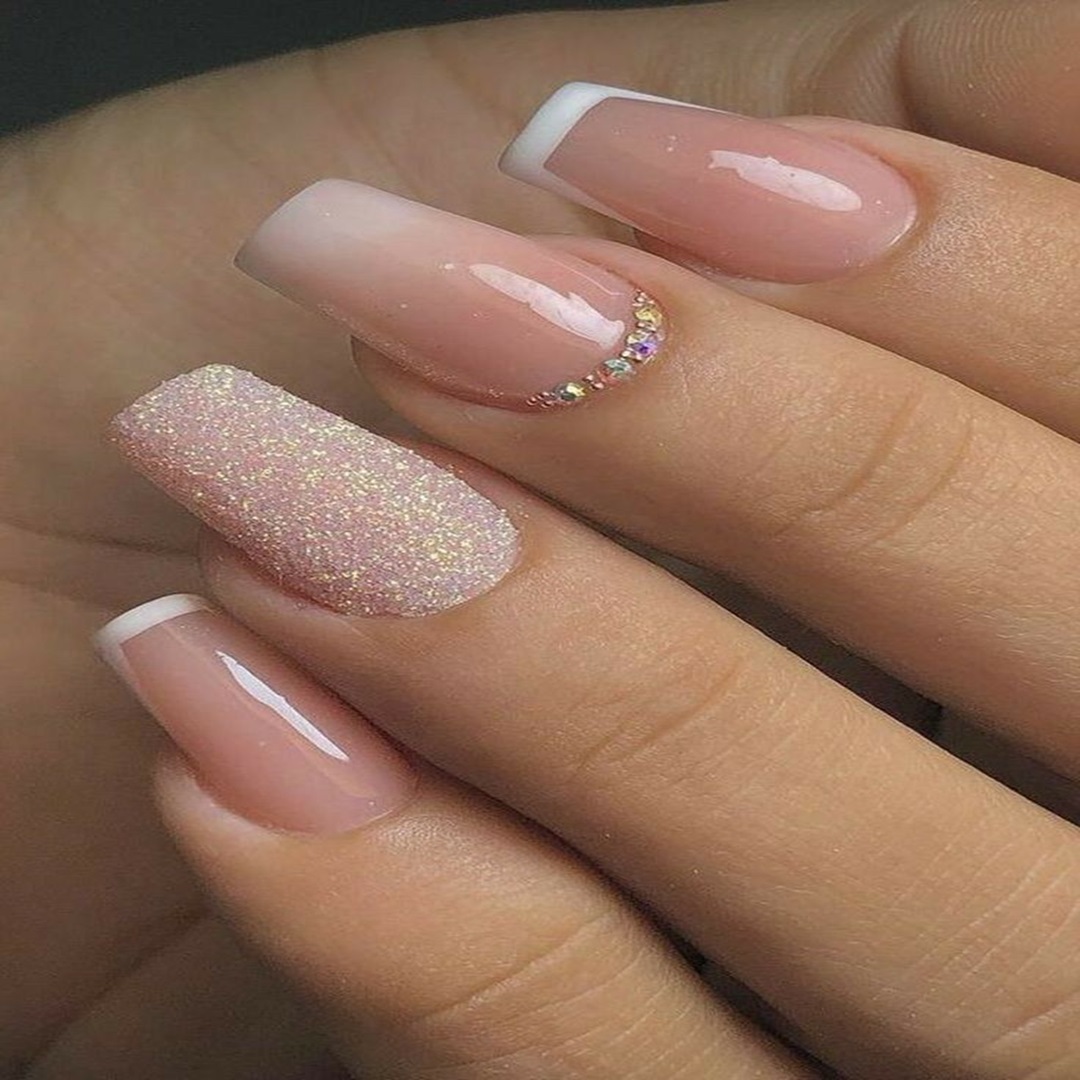 Temporary Nail Extension (Lasting 1-2 Weeks) INR 800